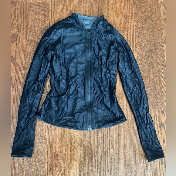 Reversible Lululemon Jacket - Picture 3 of 3